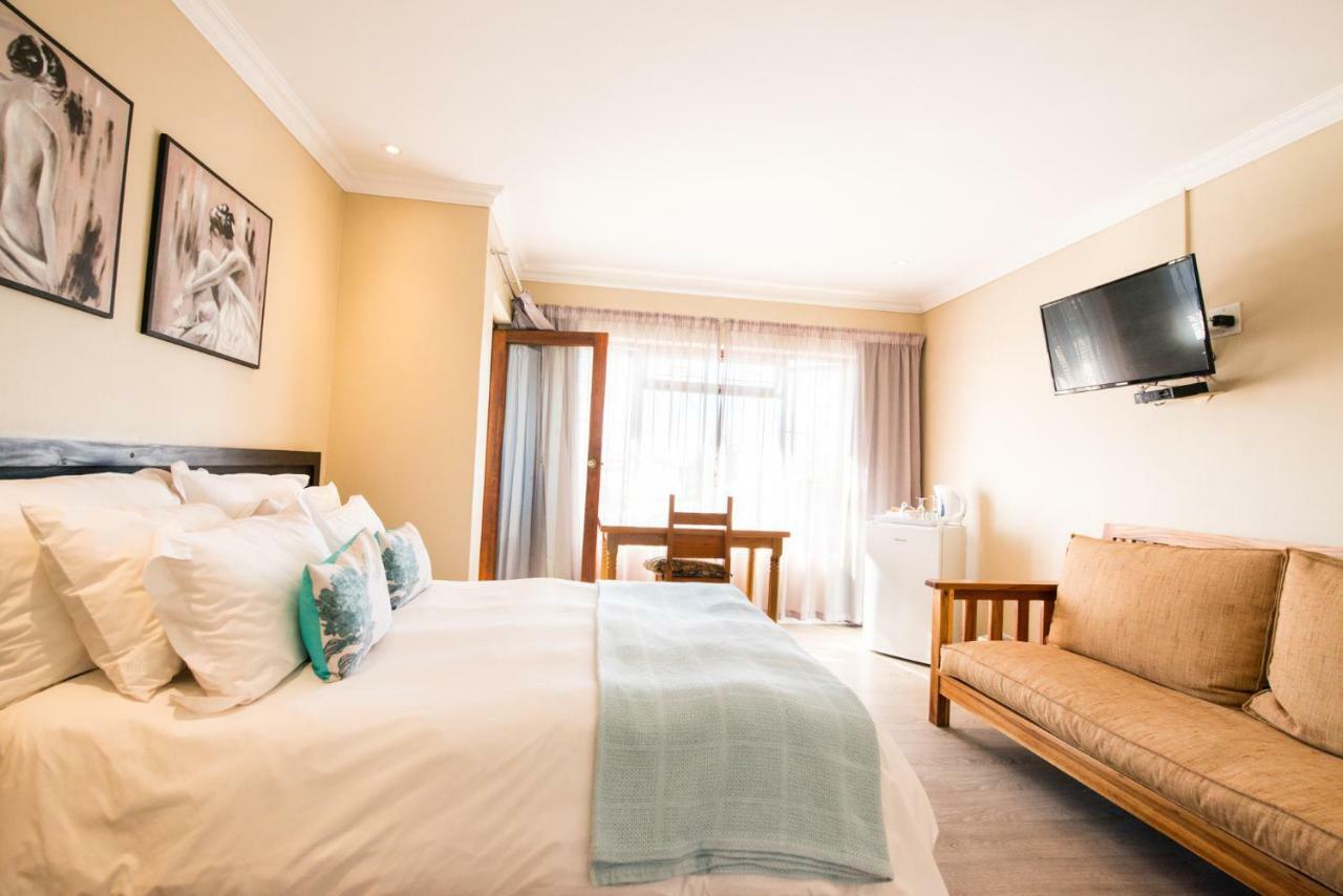 Ohannas Bnb & Self Catering Плеттенберг-Бей Екстер'єр фото