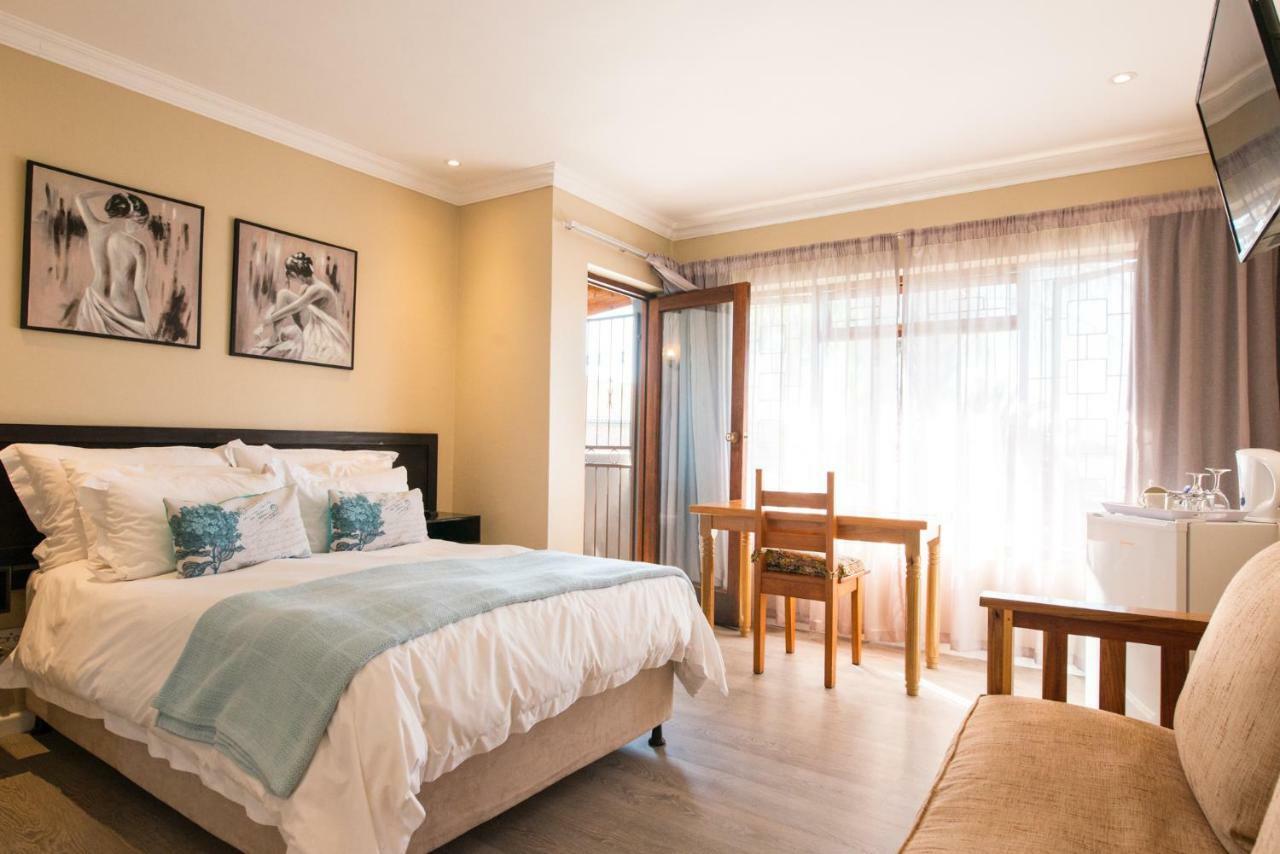 Ohannas Bnb & Self Catering Плеттенберг-Бей Екстер'єр фото
